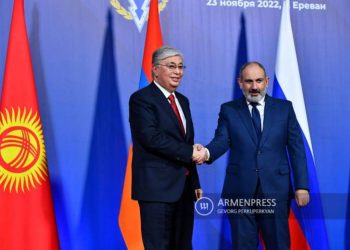 Президент Казахстана надеется на урегулирование армяно-азербайджанского конфликта