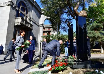 На площади Свободы состоялось открытие памятника Огану Дуряну