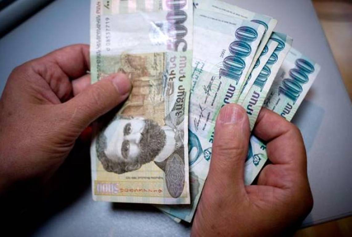 В Армении повысятся минимальные зарплата и пенсия