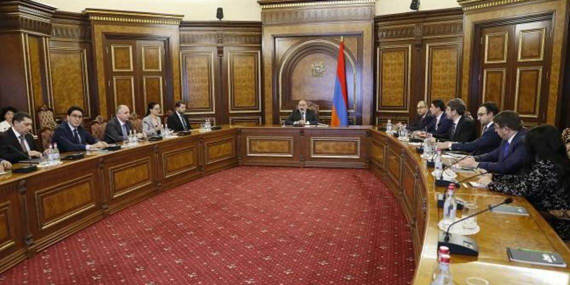 Премьер-министру доложено о процессе реализации реформ в судебно-правовой сфере