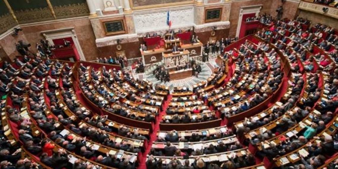 Национальное собрание Франции единогласно приняло резолюцию в поддержку Армении