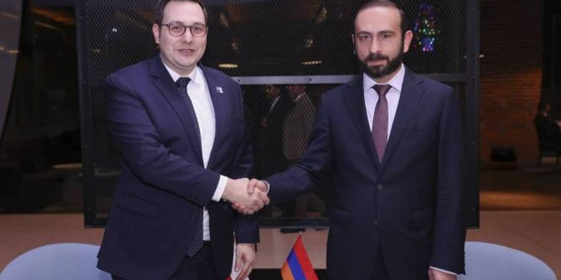 Министр ИД Армении в рамках министерского форума ОБСЕ в Лодзи встретился с чешским коллегой