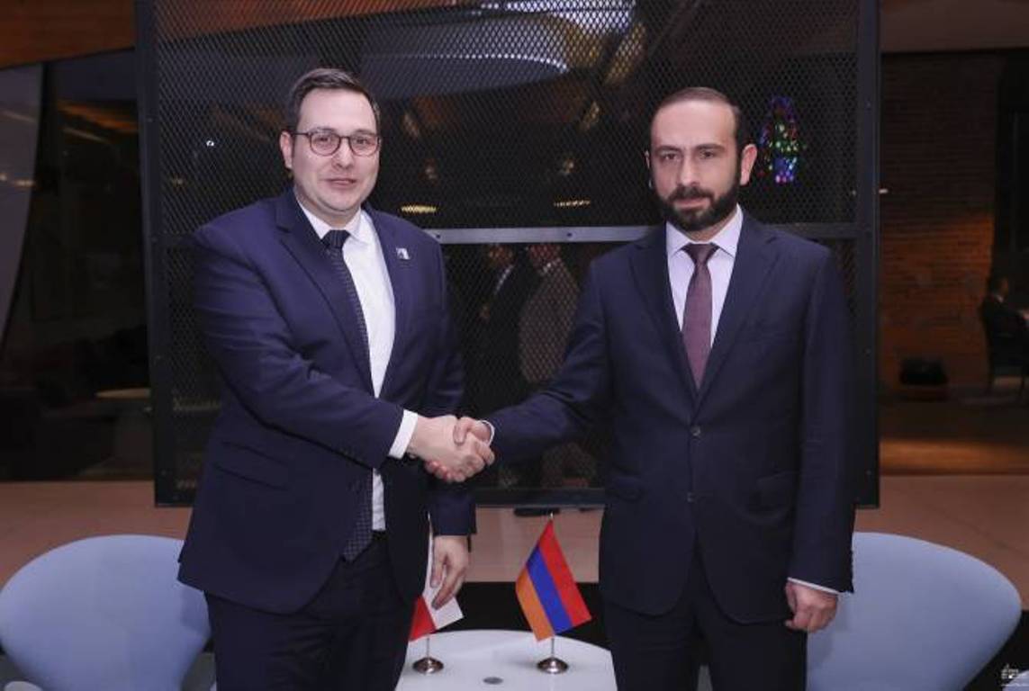Министр ИД Армении в рамках министерского форума ОБСЕ в Лодзи встретился с чешским коллегой