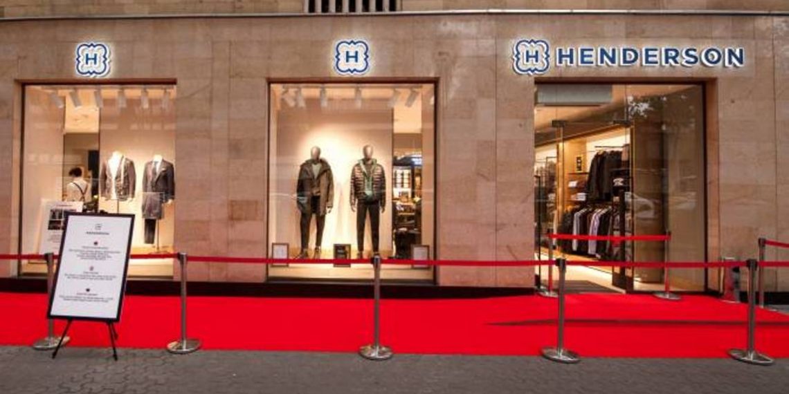 Крупнейший российский ритейлер мужской одежды HENDERSON открыл флагманский магазин в центре Еревана