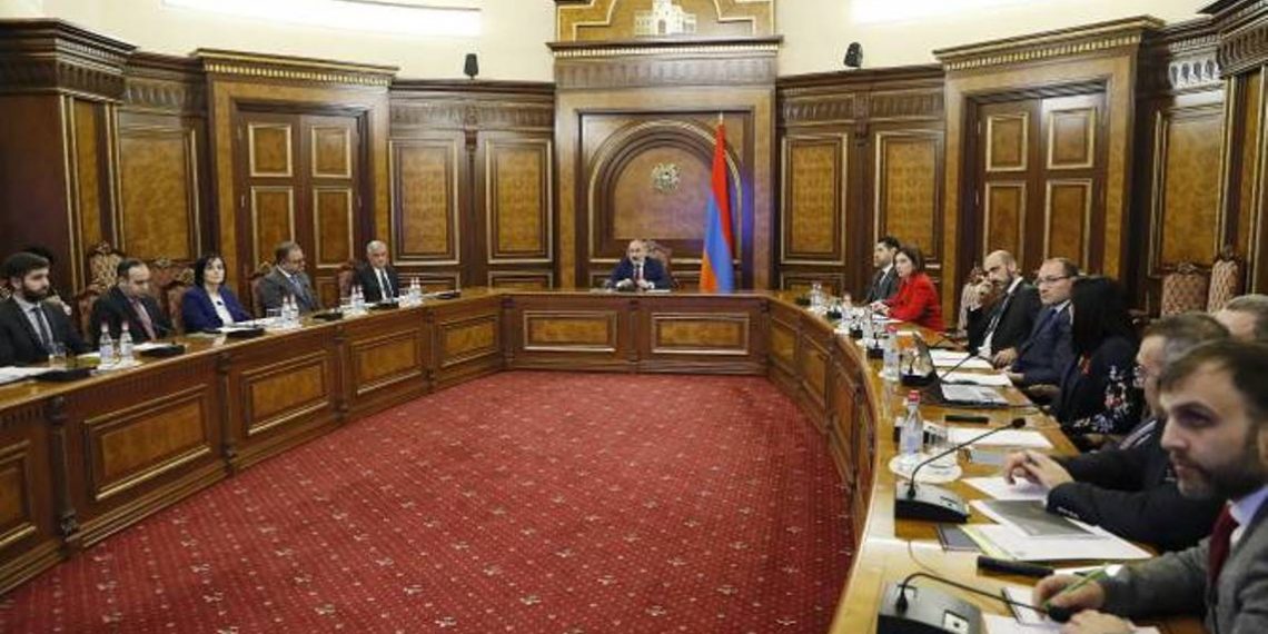 Продолжаются обсуждения о внедрении комплексной системы медицинского страхования