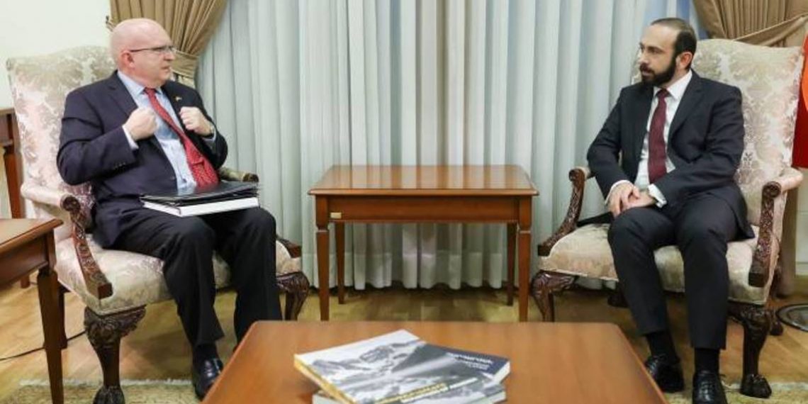 Основное препятствие для прочного мира в регионе — это действия Азербайджана. Мирзоян на встрече с Рикером