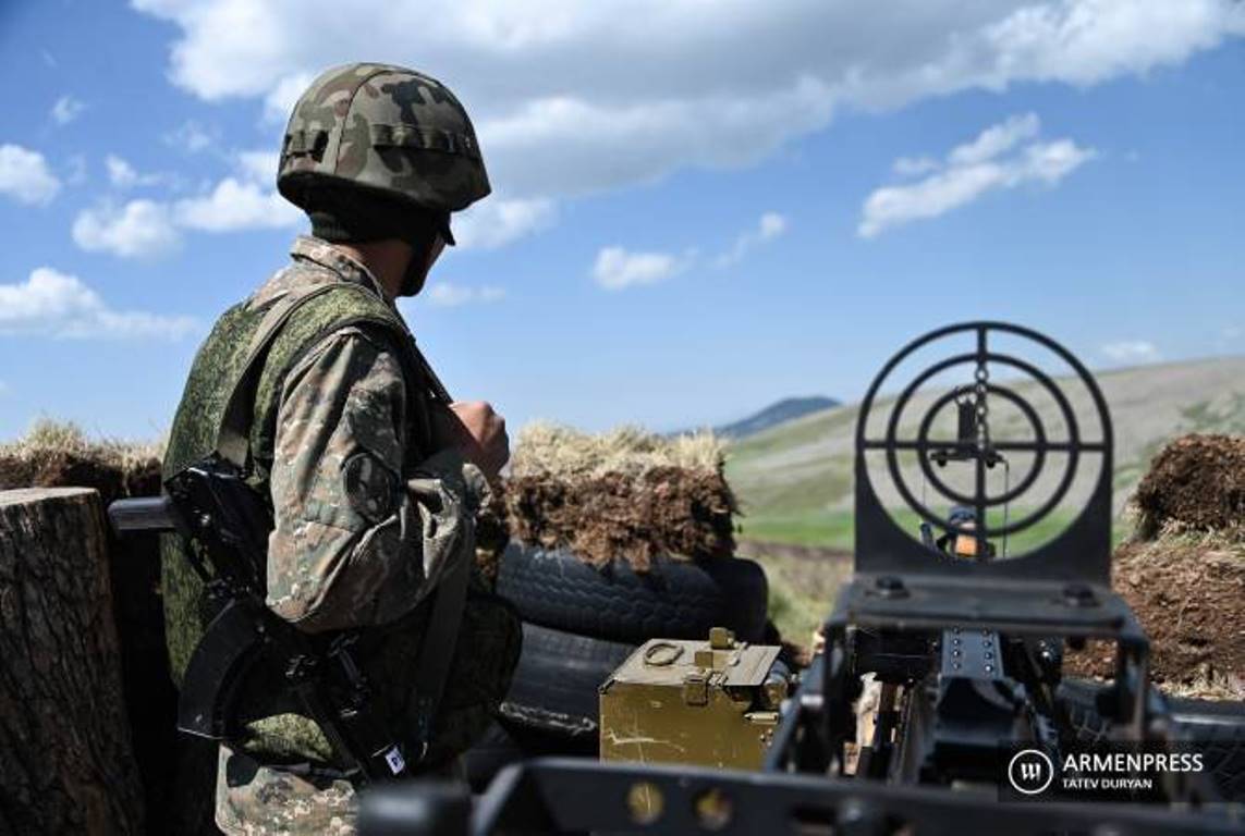 При неустановленных пока обстоятельствах огнестрельное ранение получил военнослужащий ВС Армении
