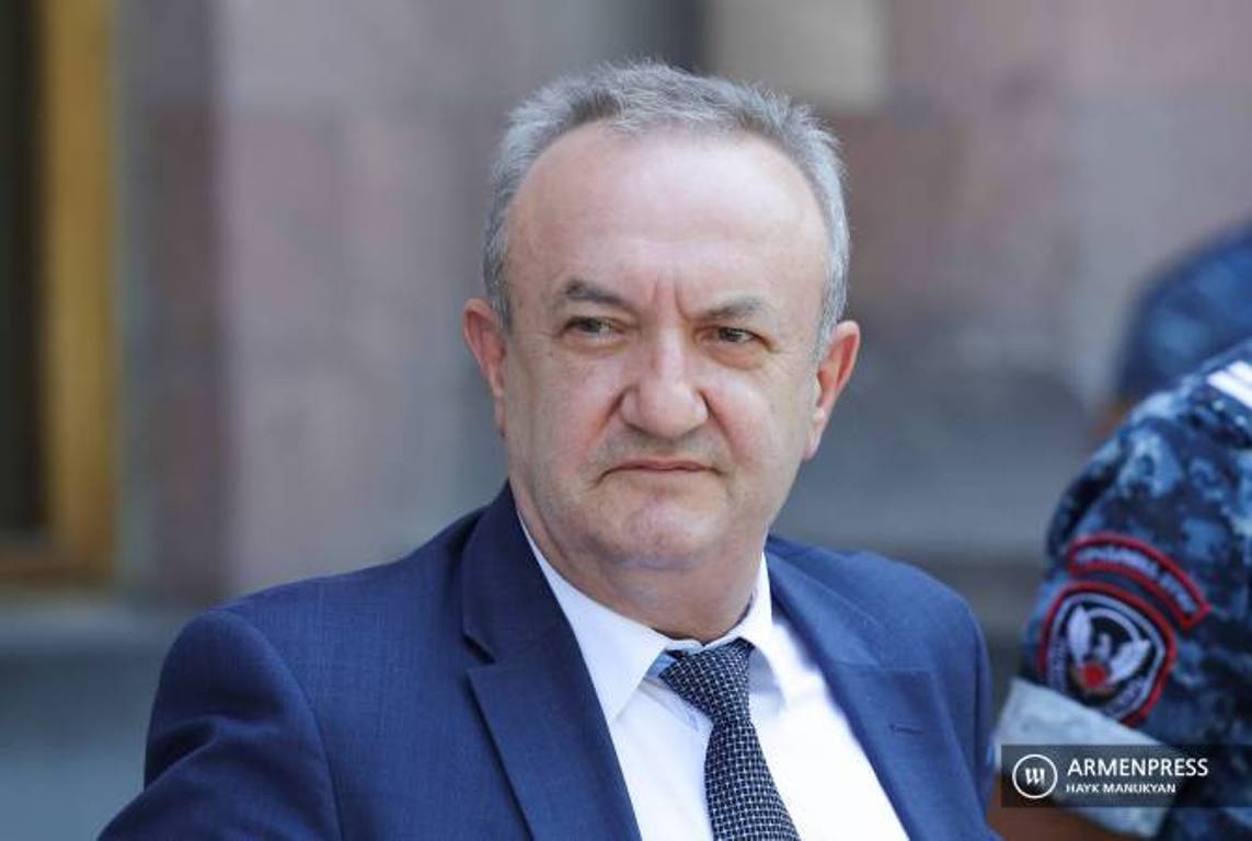 Министр образования, науки, культуры и спорта Ваграм Думанян подал заявление об отставке
