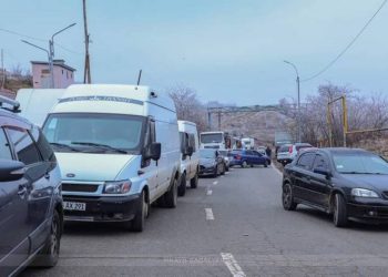 Единственный путь, связывающий Арцах с Арменией и миром, продолжает оставаться закрытым уже на протяжении 9 часов