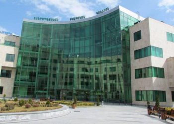 В Арцахе 13 детей находятся в отделениях реанимации: состояние 4-месячного ребенка остается критическим