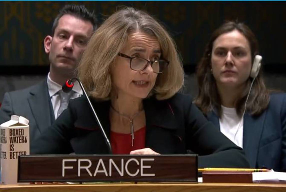 Оон франция. Представитель Франции в ООН. Представитель Израиля в ООН. Помощницы ООН Франции. Гуманитарные коридоры и коридоры безопасности фото конфликт.