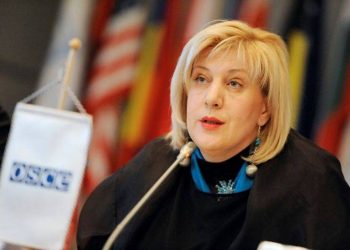 Движение по Лачинскому коридору должно быть восстановлено как можно скорее: Комиссар СЕ по правам человека