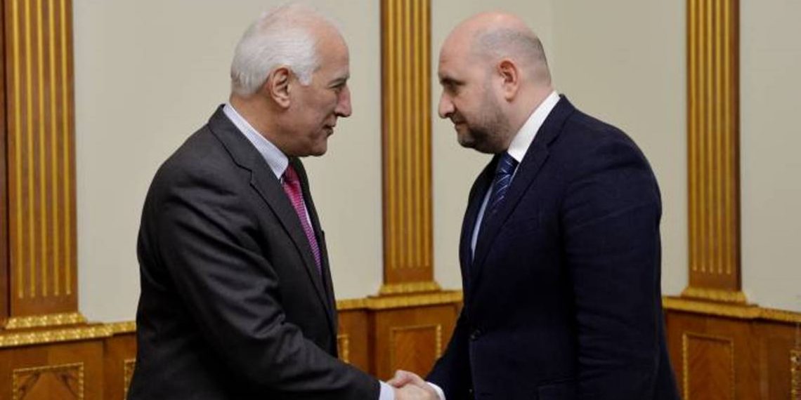 Президент Республики Армения и председатель ЦБ обсудили пути сохранения стабильности и управляемости финансовых систем