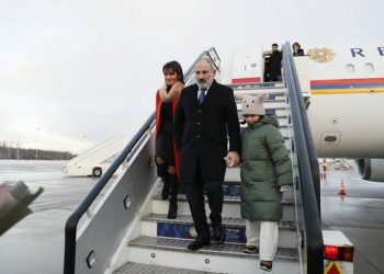 Никол Пашинян прибыл в Санкт-Петербург