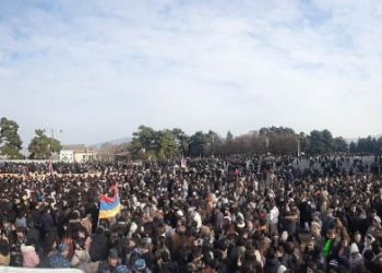 В Степанакерте прошел всенародный митинг