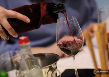 Отечественную сферу виноделия вновь штормит