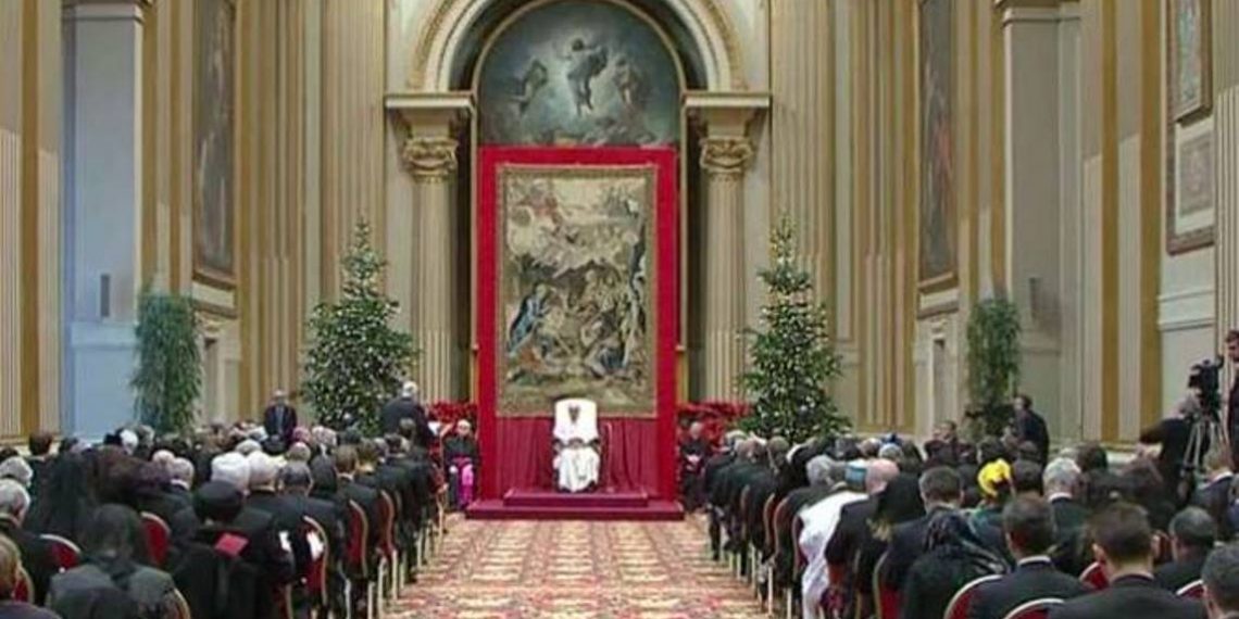 Освобождение военнопленных будет важным шагом на пути к мирному соглашению: Папа Римский