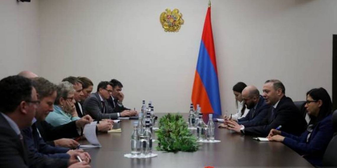 Армен Григорян и Марчин Видра коснулись сфер деятельности и развертывания новой гражданской миссии ЕС