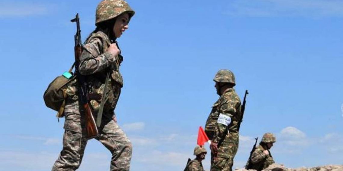 Привлекать ли женщин к военной службе: мнение граждан по поводу обсуждаемого в Минобороны вопроса?