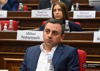 Совет НС Армении планирует обратиться в КС по вопросу о прекращении полномочий 22 депутатов фракции “Армения”