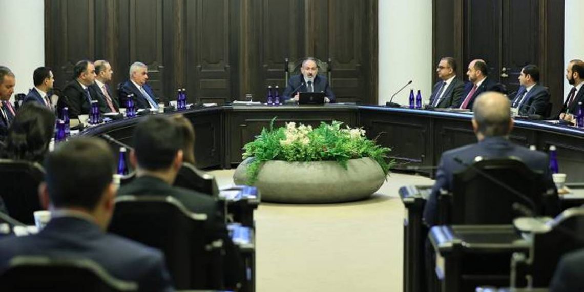 Правительство выделит около 115 млн драмов для арцахцев, оставшихся в Армении после закрытия Лачинского коридора