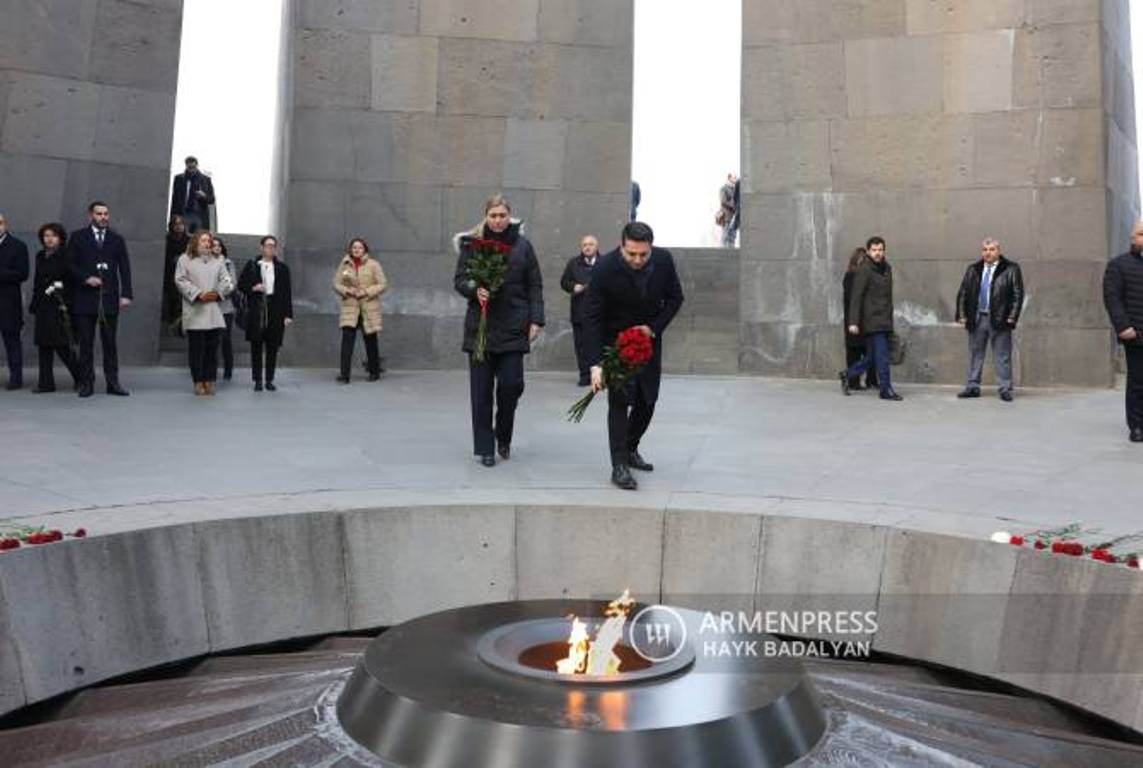 Председатель НС Франции воздала дань памяти жертв Геноцида армян