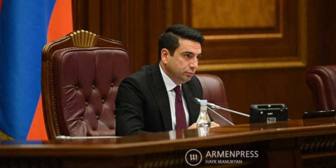Спикер НС Армении не исключает возможности онлайн-обсуждения сложившейся ситуации с депутатами НС Арцаха