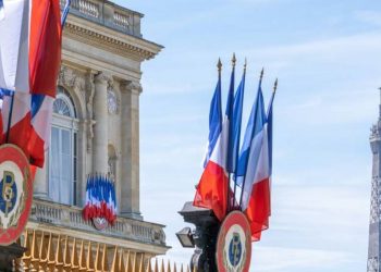 Франция призывает немедленно и безоговорочно восстановить свободу и безопасность передвижения по Лачинскому коридору