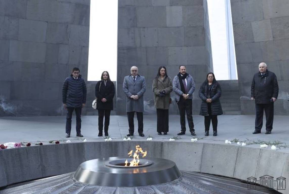 Группа депутатов Парламента Мексики посетила Мемориальный комплекс Цицернакаберда
