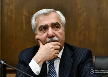 Сегодня арцахские армяне должны почувствовать, что они не одиноки: Андраник Кочарян