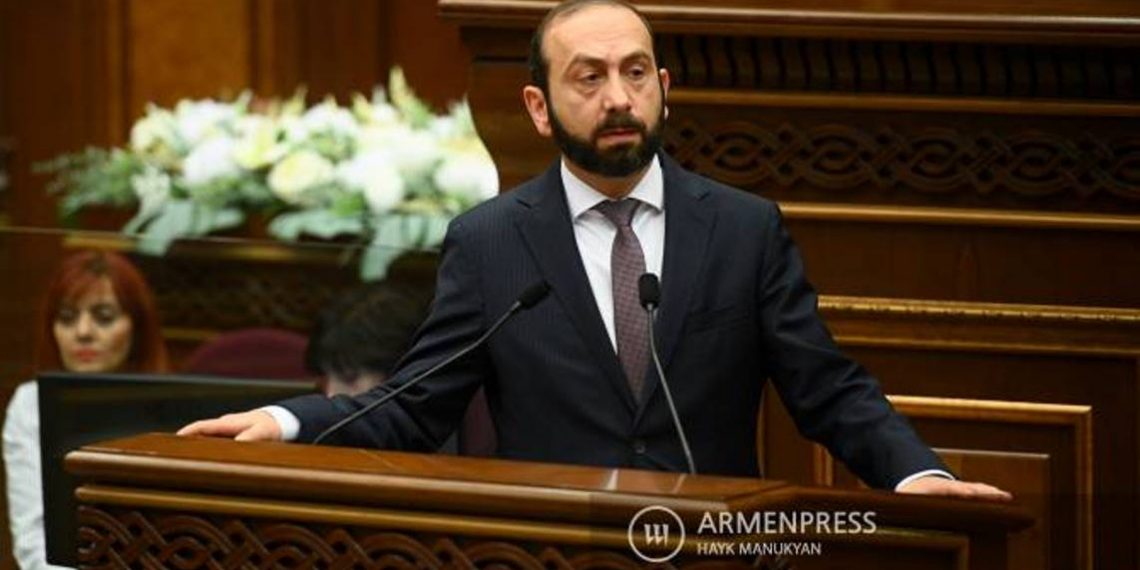 Именно азербайджанская сторона прекратила обсуждение текста мирного договора: глава МИД Армении