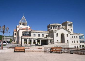 Парламент Арцаха призывает Армению и РФ принять срочные меры для деблокады Арцаха