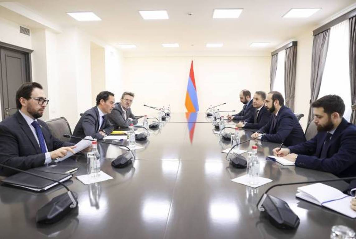 Глава МИД Армении и спецпредставитель генсека НАТО обсудили вопросы безопасности и стабильности на Южном Кавказе