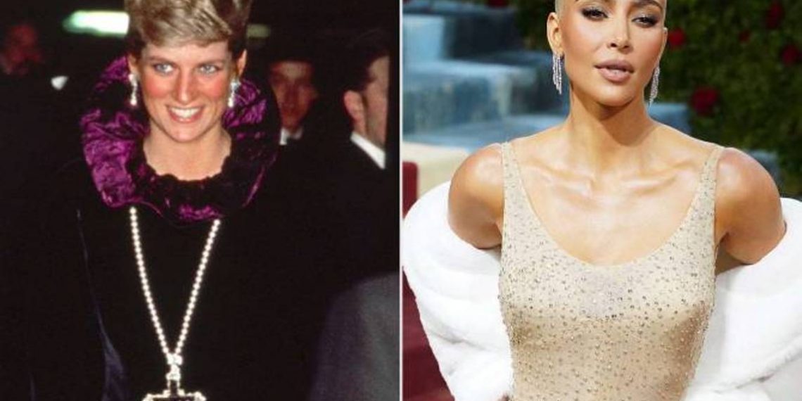 Подвеску-крест принцессы Дианы