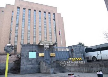 Посольство России в Армении выразило соболезнования в связи с гибелью 15 военнослужащих