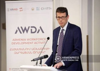 Временный поверенный в делах США в Армении подчеркнул необходимость восстановления  передвижения по Лачинскому коридору