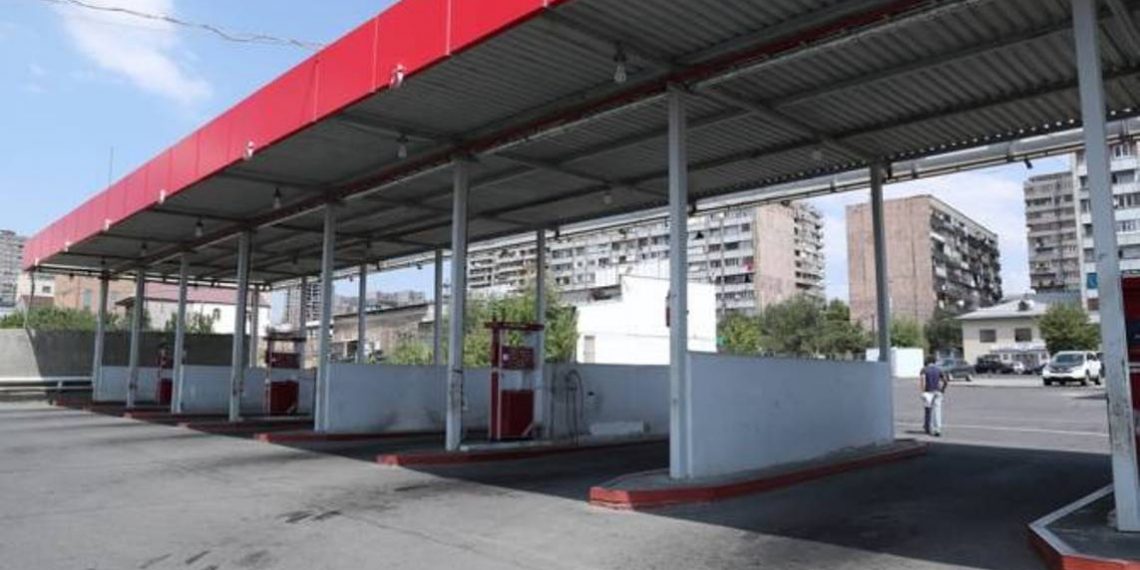 В Степанакерте и в других районах Арцаха прекращается работа газозаправочных станций