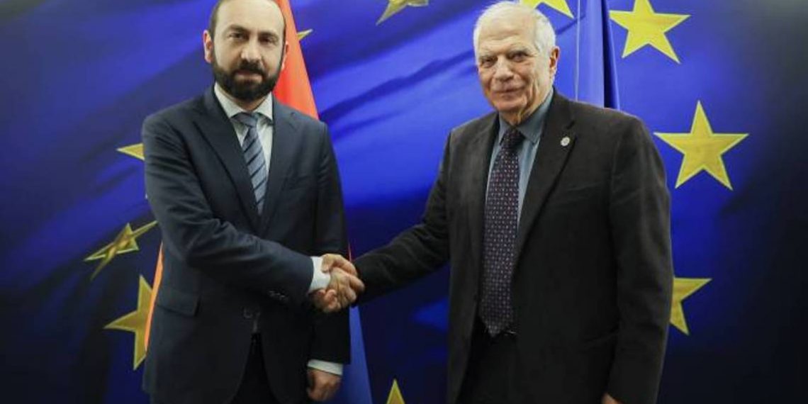 Глава МИД Армении представил верховному представителю ЕС гуманитарный кризис в Нагорном Карабахе