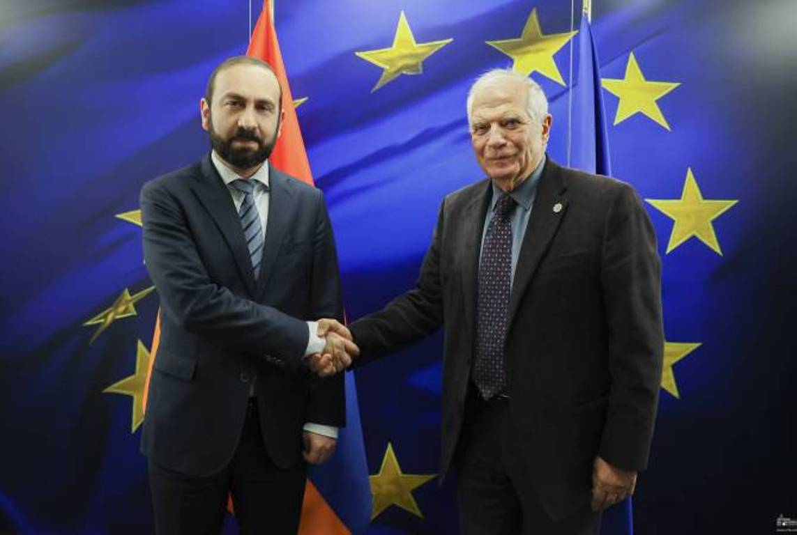 Глава МИД Армении представил верховному представителю ЕС гуманитарный кризис в Нагорном Карабахе
