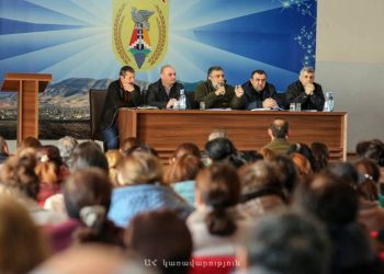 Не могу обещать, что проблем не будет, но это единственный путь, который позволит сохранить Родину: госминистр Арцаха