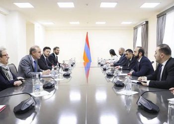 Глава МИД Армении и заместитель генсека Европейской службы внешних связей обсудили вопросы региональной безопасности 