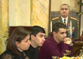 Помощь в размере 330 млн драмов от братьев Варданян семьям погибших в 44- дневной войне