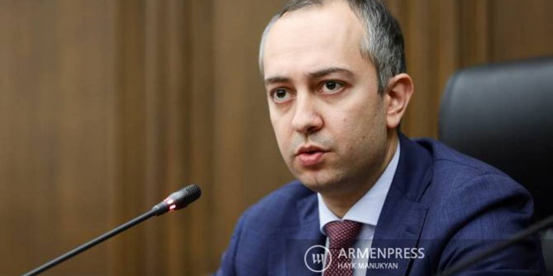 Эдуард Агаджанян представил прошение об отставке с должности председателя Постоянной комиссии НС по внешним связям