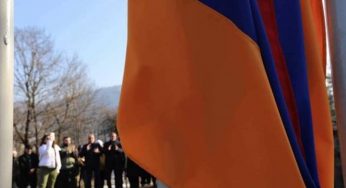 Церемония поднятия флага Армении