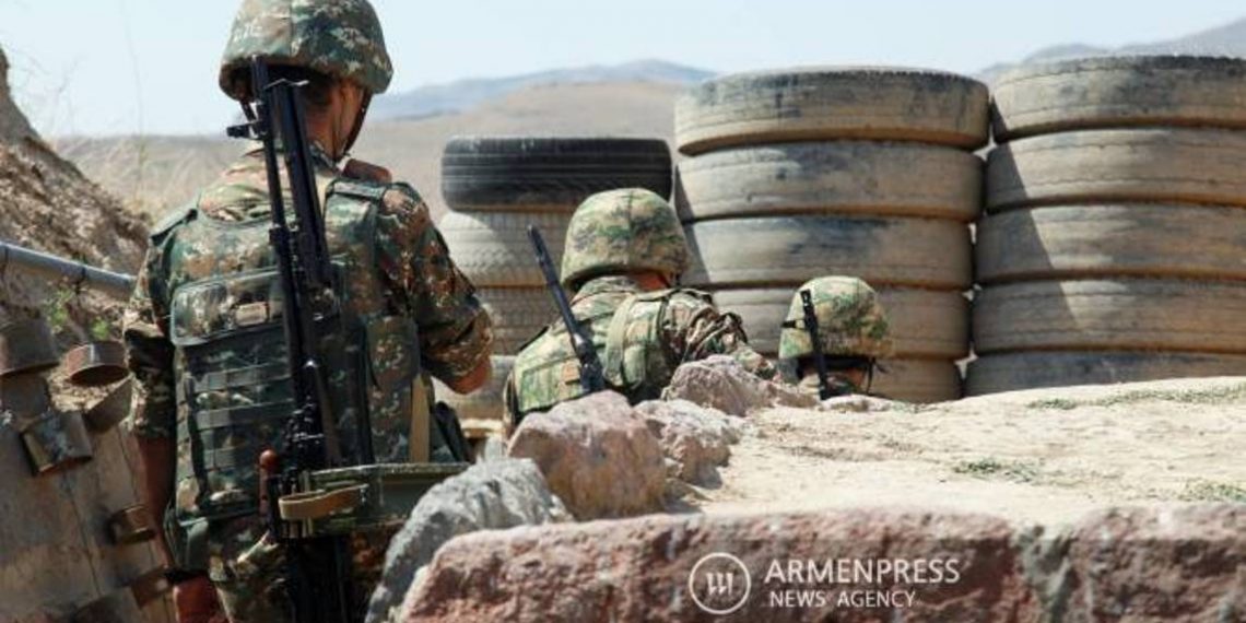 В результате нарушения правил обращения с оружием военнослужащий получил ранение