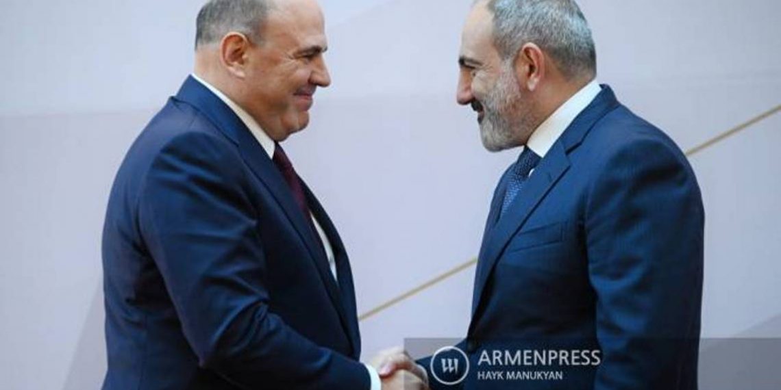 Премьер-министры Армении и России проведут в Алматы приватную встречу
