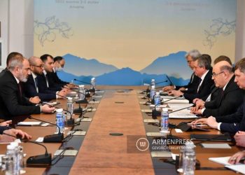 Пашинян обратил внимание Мишустина на проблему Лачинского коридора