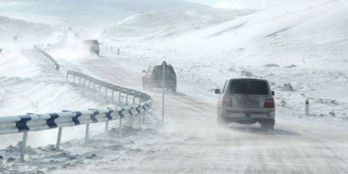 Из-за метели и плохой видимости перевал Варденяц закрыт для транспортных средств с прицепами