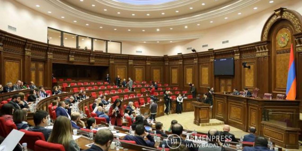 На закрытом заседании НС обсудят ситуацию в Вооруженных силах Армении: с докладом выступит министр обороны