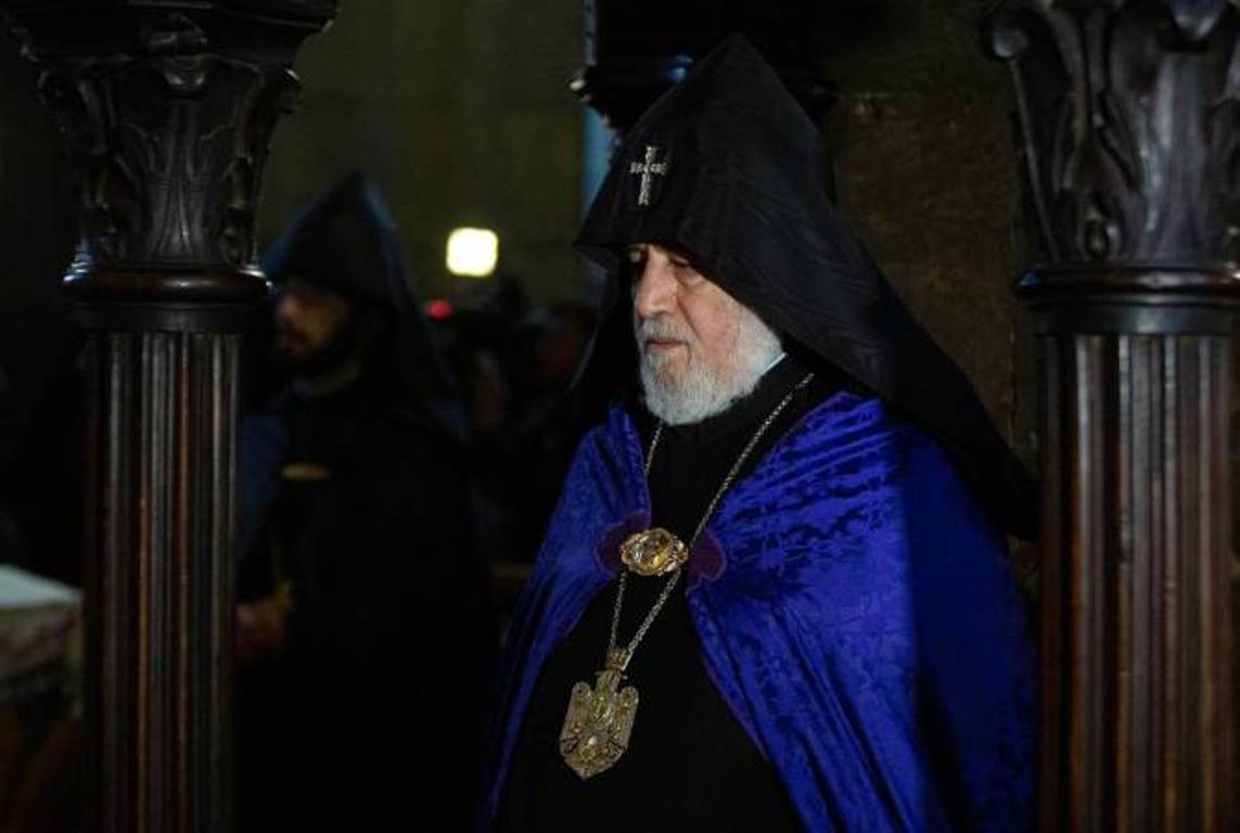 Католикос Всех Армян выразил соболезнования Армянскому Патриарху Константинополя в связи с жертвами землетрясения